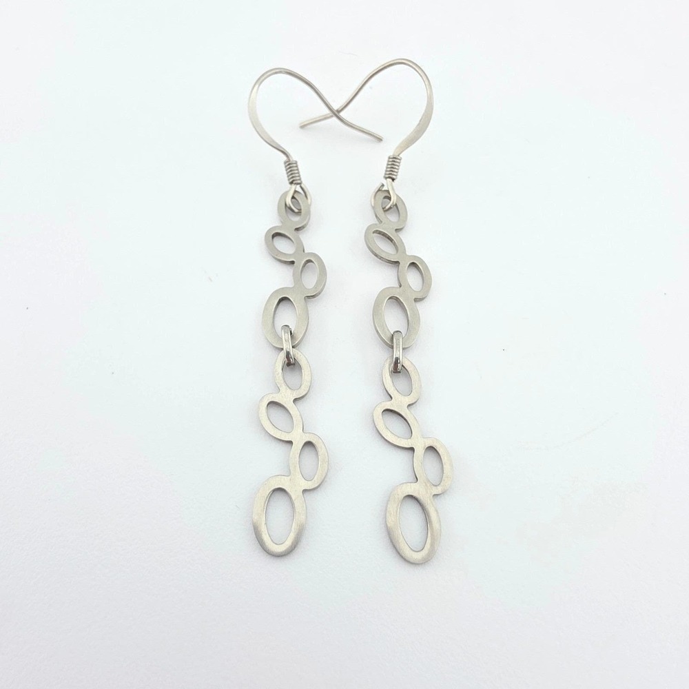Vtg Long Dangle Earrings Abstract Interlocking Oval Links Brushed Silver Tone